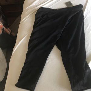 Women’s exercise pants, XL Capri